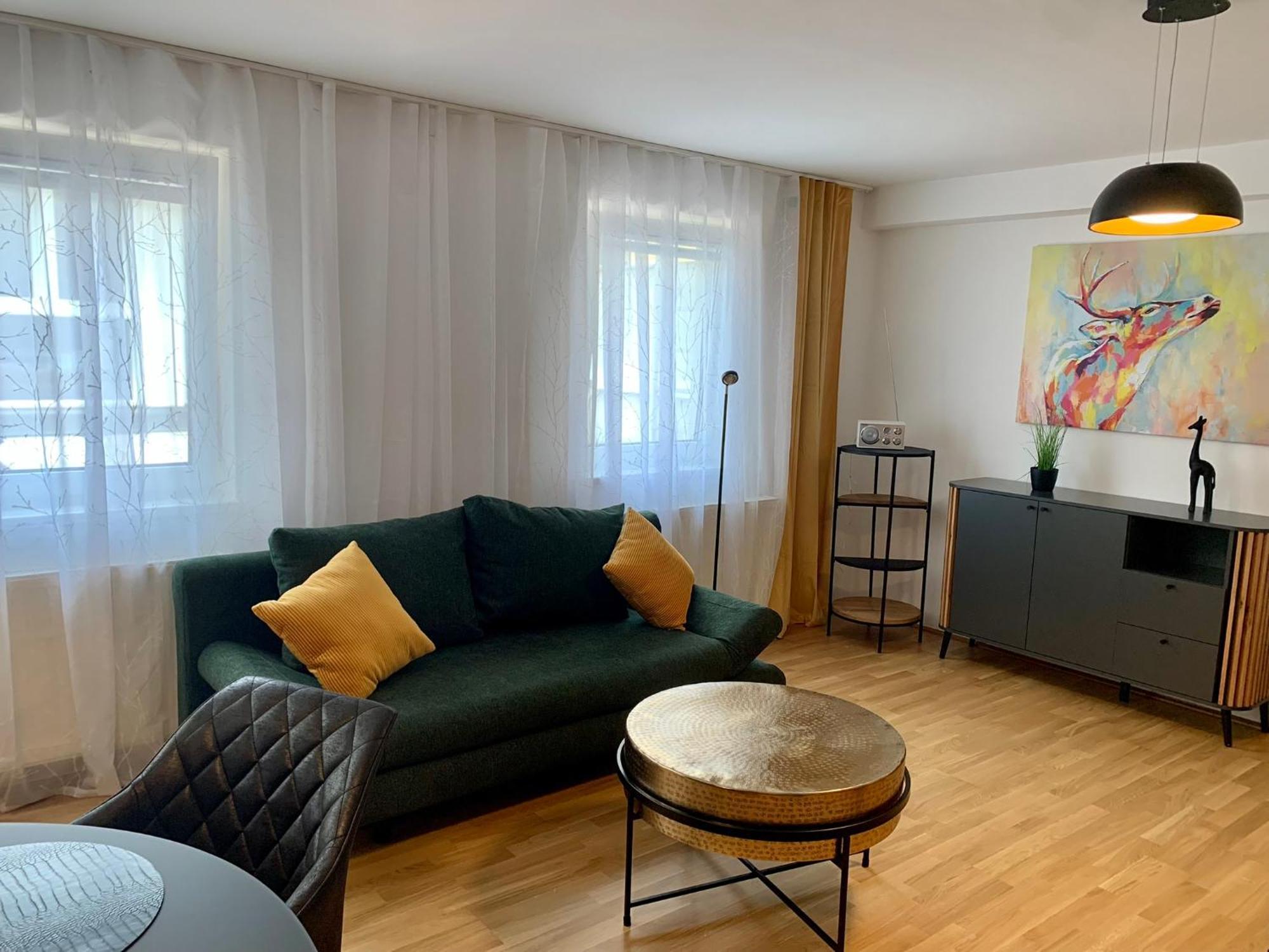 Air-Conditioned, Quiet Apartment With A Terrace In Center Of St Poelten - Smart Tv سانت بولتن المظهر الخارجي الصورة